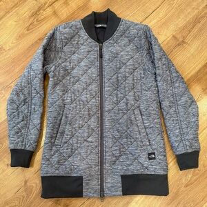 The North Face Charcoal quilted Outerwear. Women’s size Small.